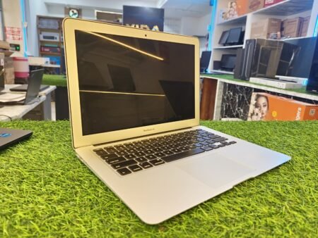 Renewed Laptop Macbook Air A1466 (Core i5 Processor,8GB Ram,128GB SSD)2015